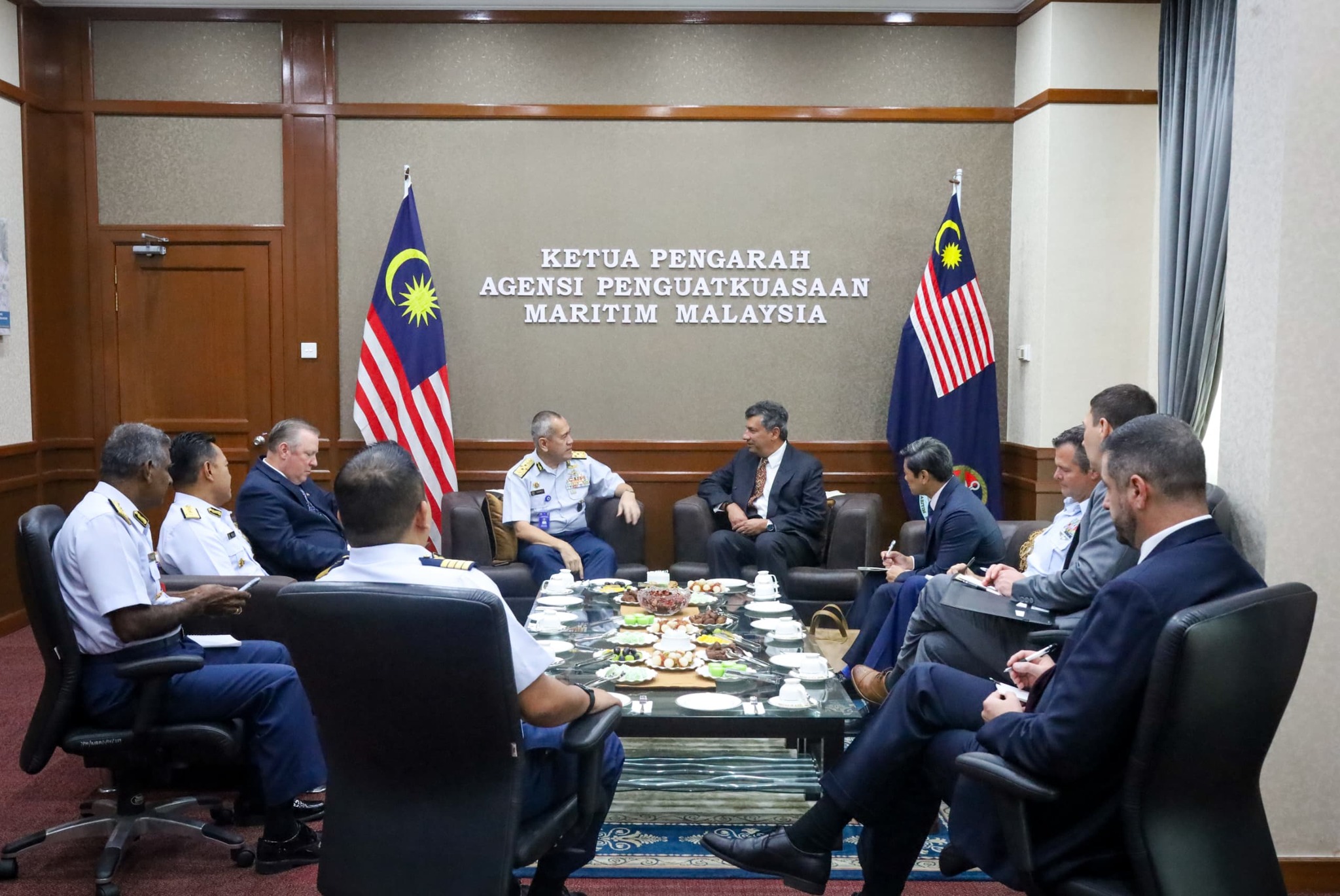 KUNJUNGAN US 5