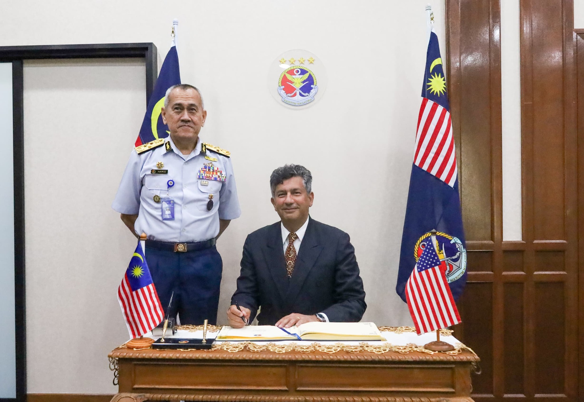 KUNJUNGAN US 7