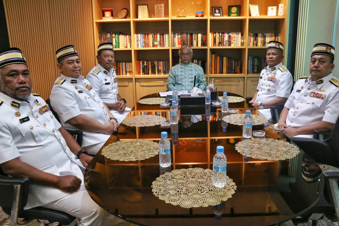 MENGADAP SULTAN PHG2