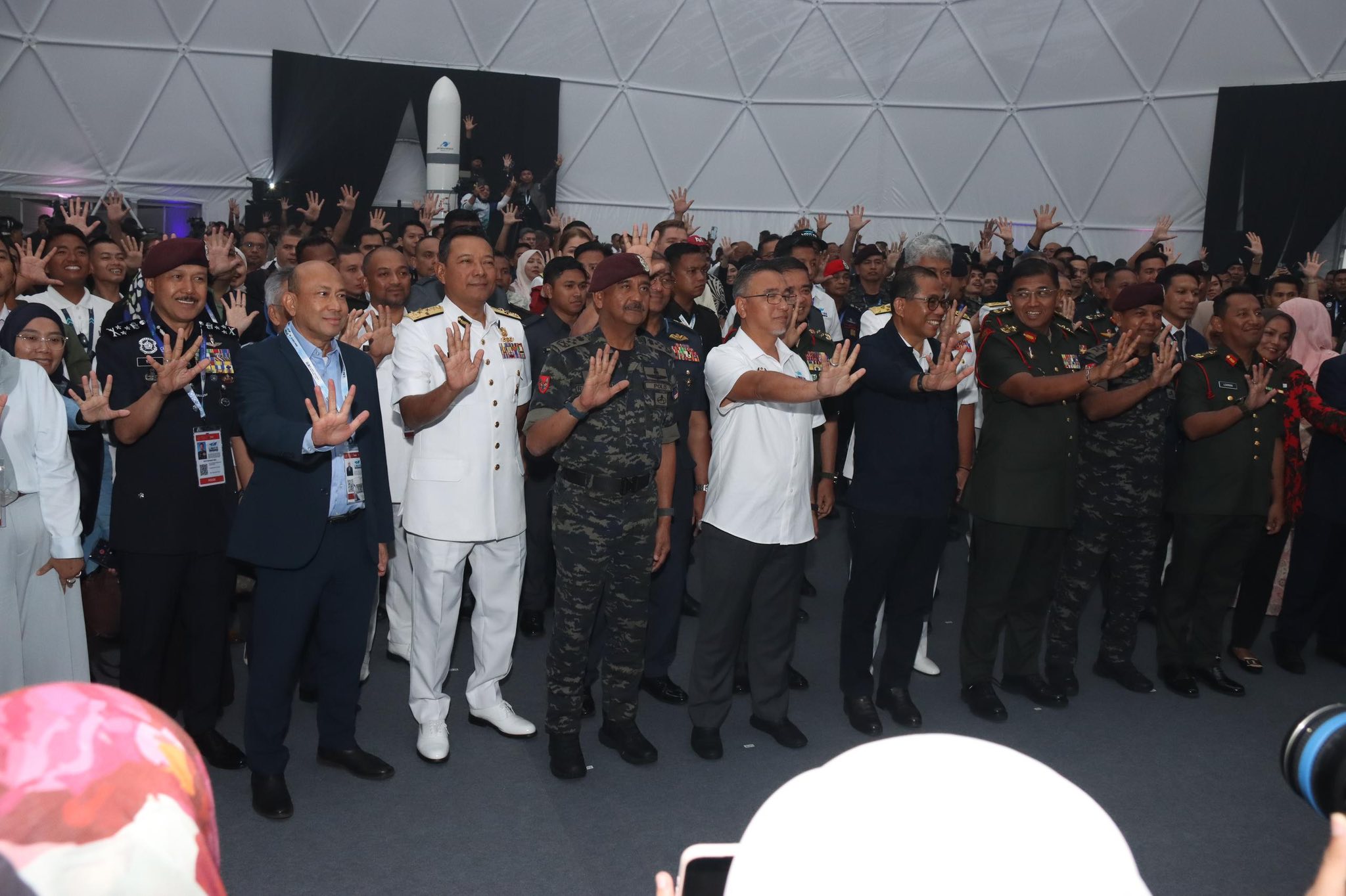 CLOSING LIMA254