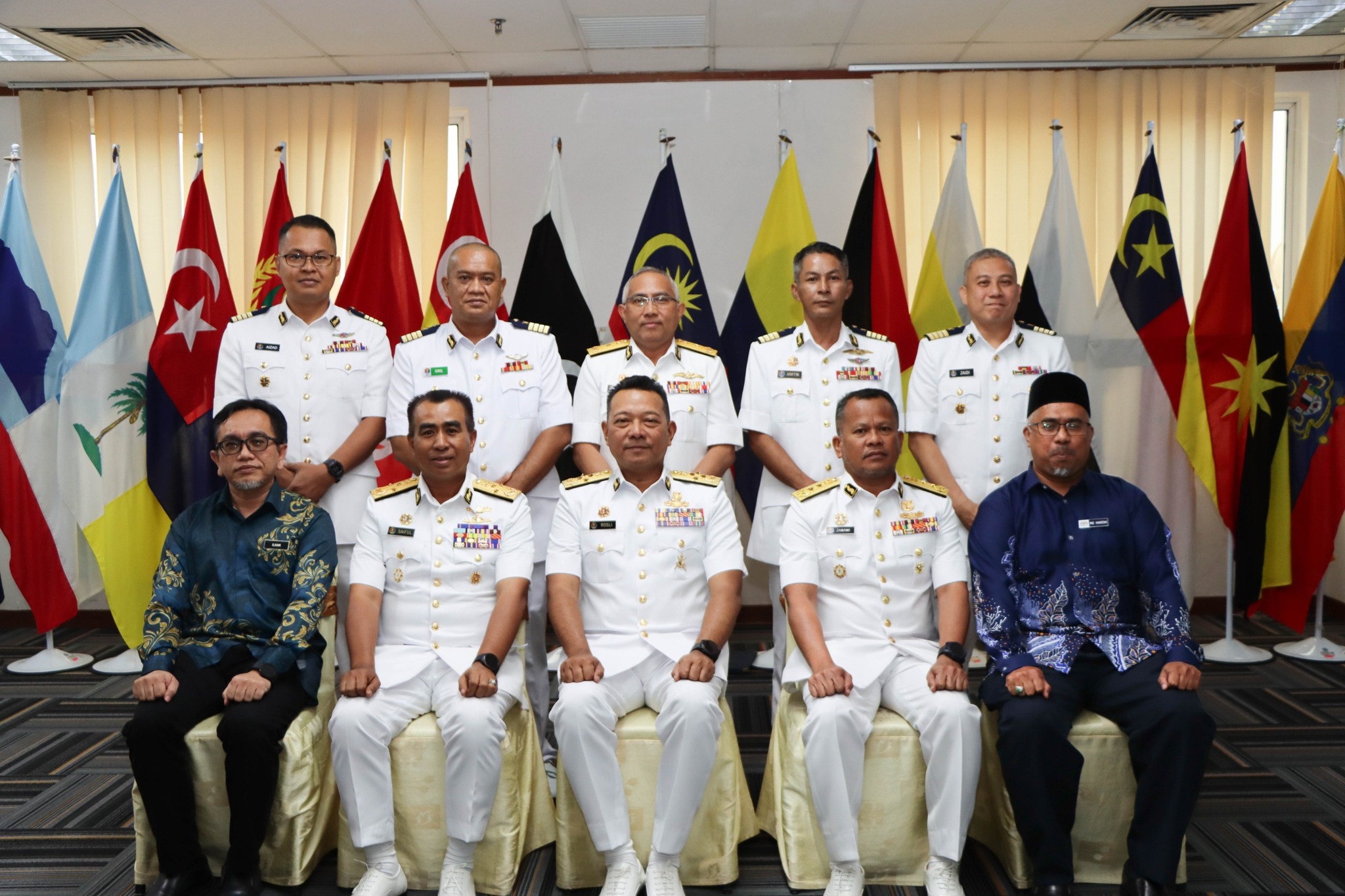PAKAI PANGKAT