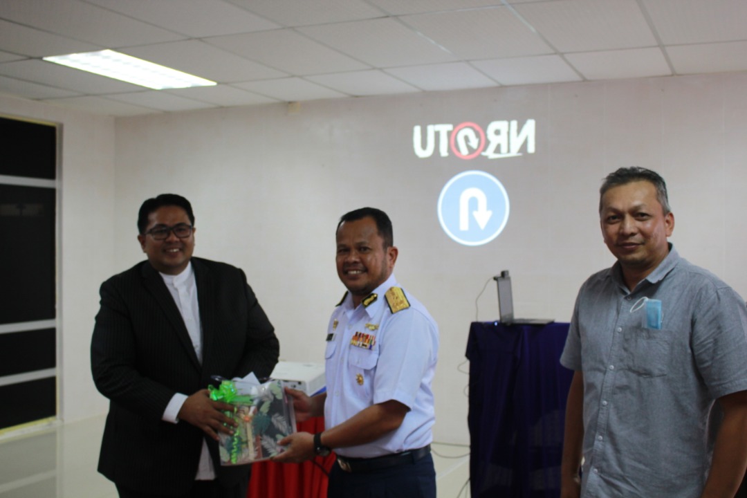 44b9688a db13 4b92 850e 4c08d6d33704