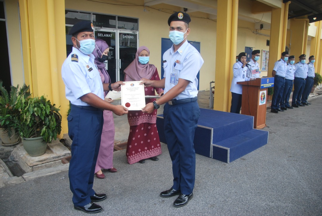 d1da05a6 e7c6 4ba5 84b8 33ff991c9d6b