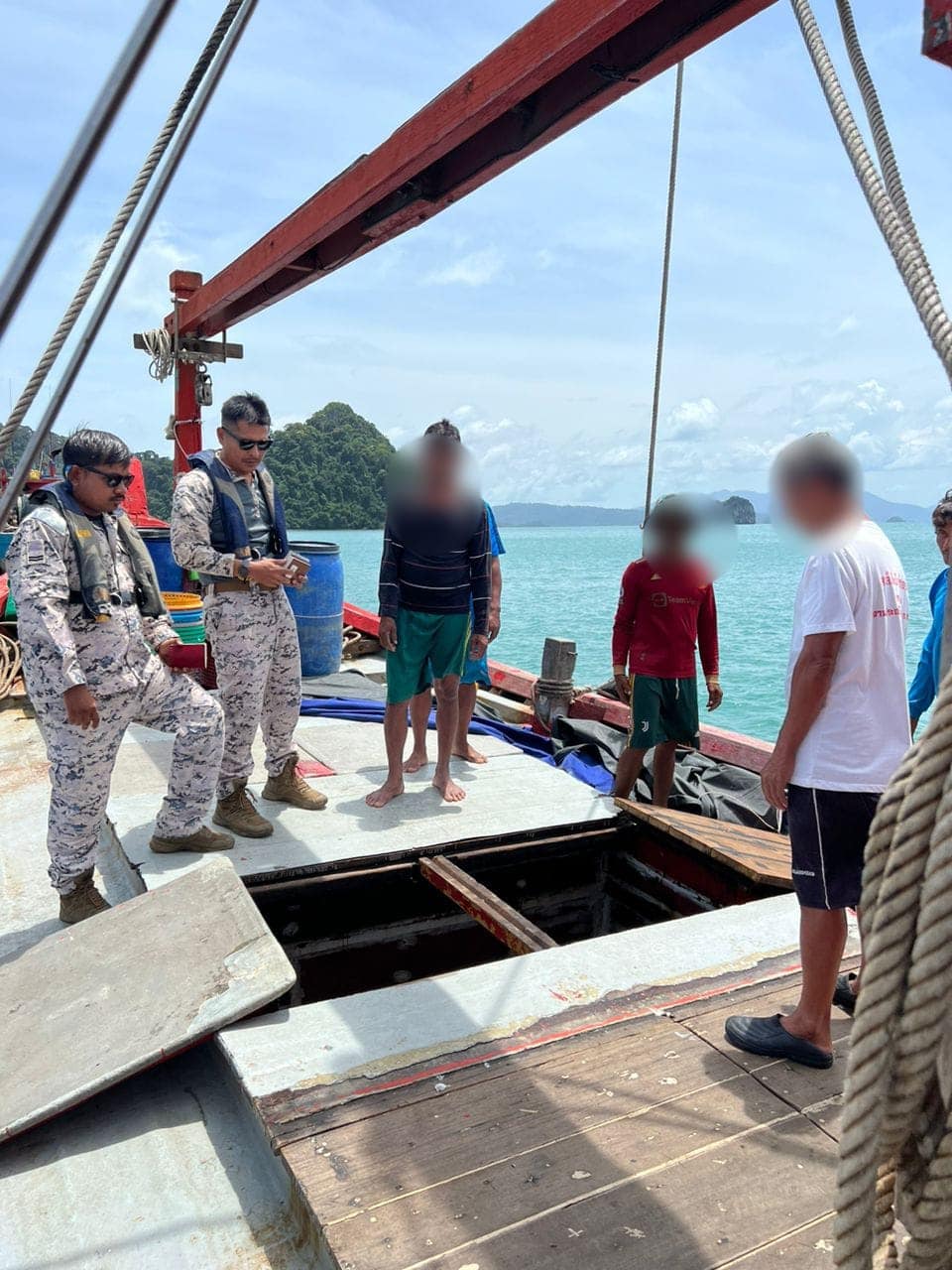 LANGGAR SYARAT LESEN