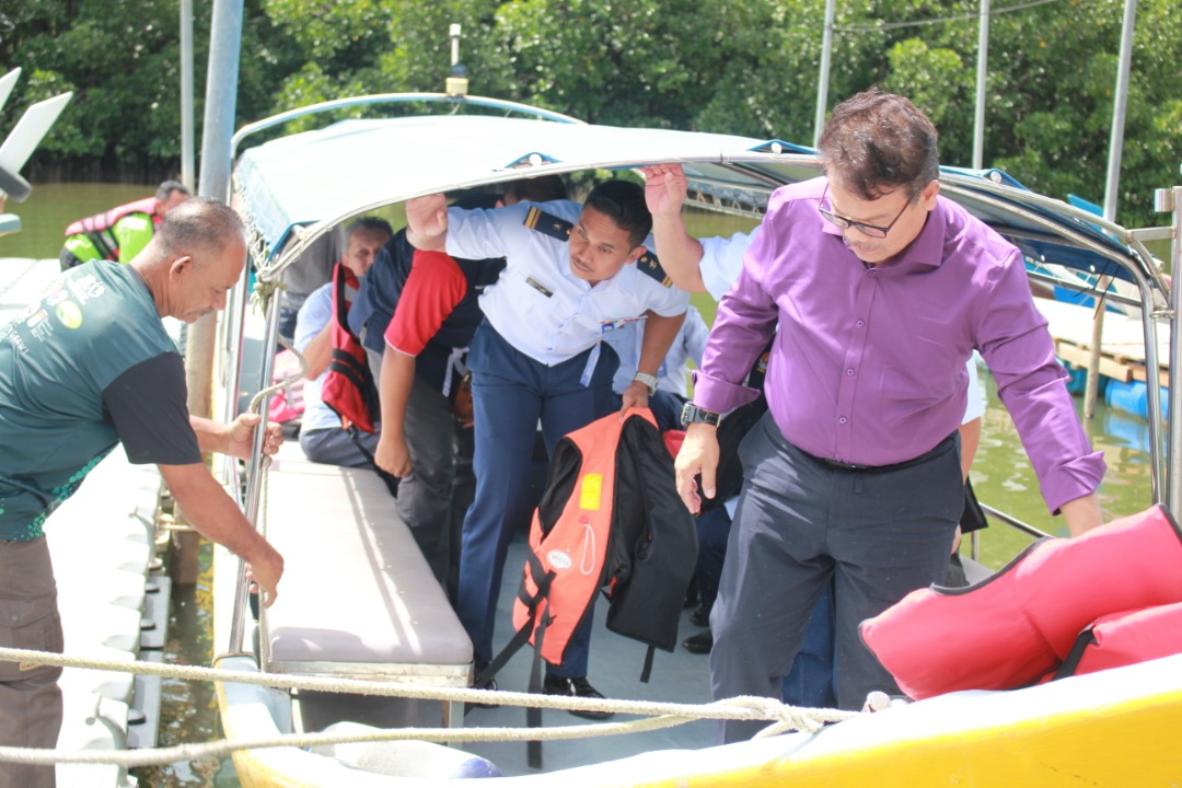 c59d31f6 abc9 4f51 bd12 f865db2b448e