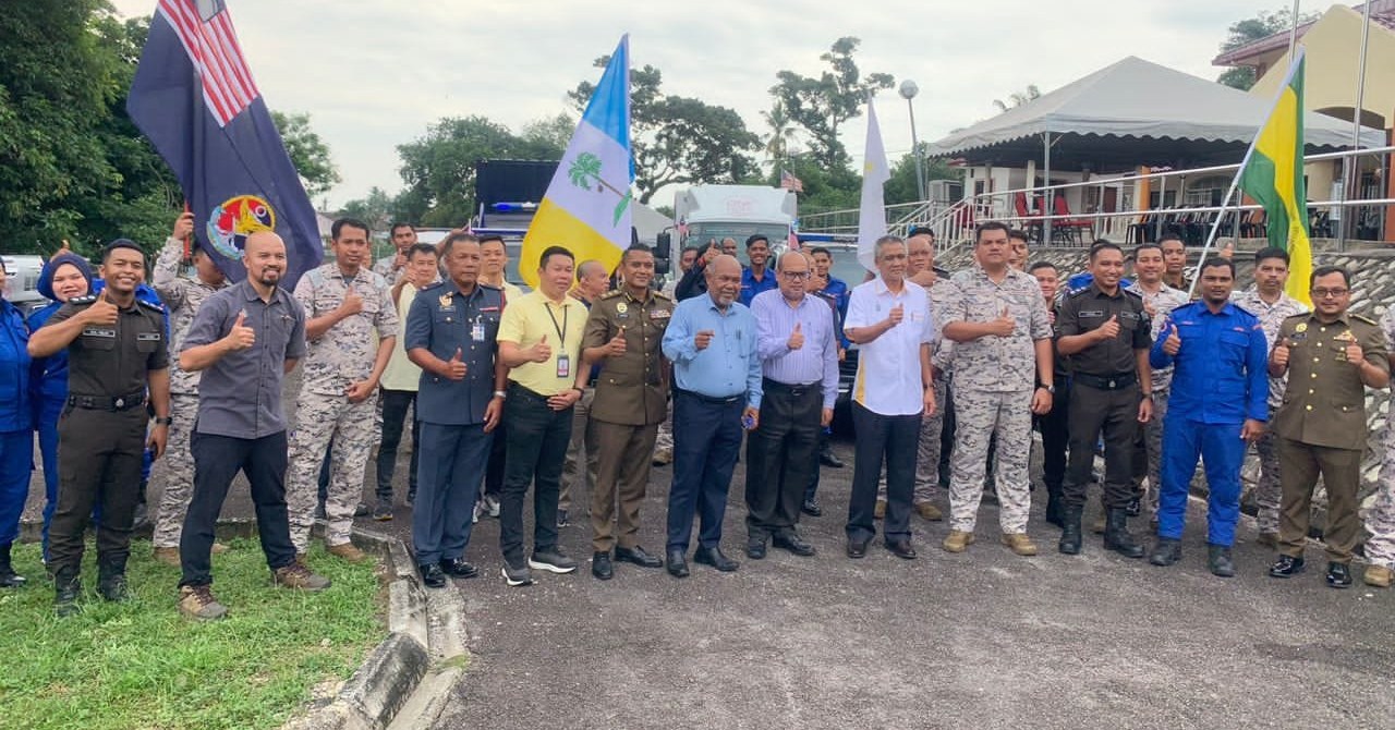 BANTUAN BANJIR PNG