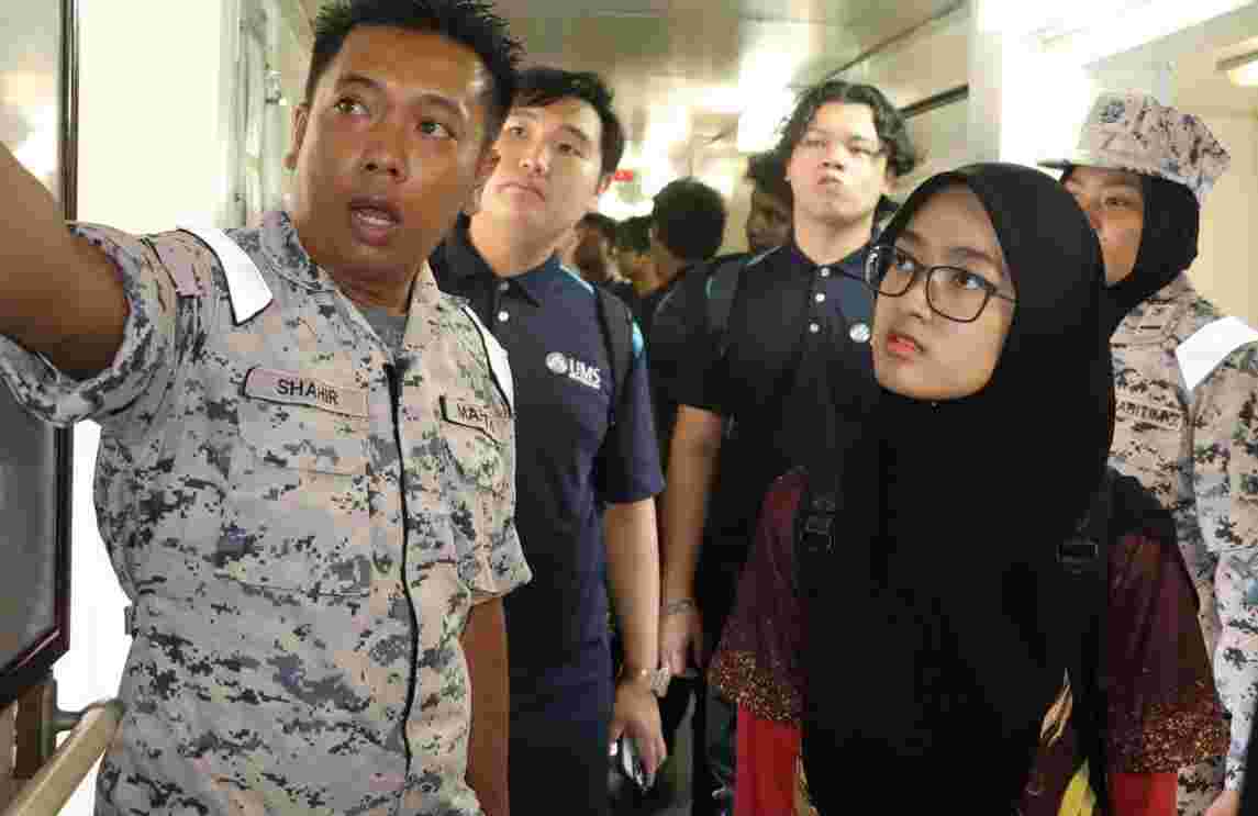 d6ca6a2604957fb7d6ca6a2604957fb7LAWATANILMIAHKMARAU5